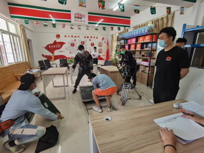红岗区广告片拍摄公司：极简主义践行者，少即是多的视觉哲学